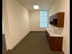 3855 Colonel Glenn Hwy, Beavercreek, OH for lease Building Photo- Image 2 of 3