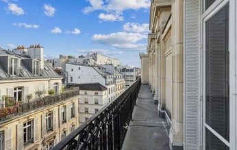 1-3 Rue De Penthièvre, Paris for lease Building Photo- Image 1 of 14