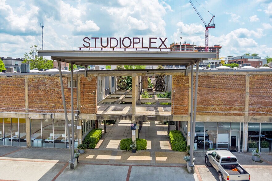 659 Auburn Ave, Atlanta, GA for sale - Building Photo - Image 1 of 1