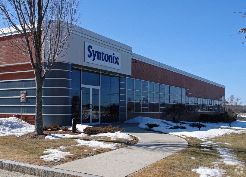 9 Fourth Ave, Waltham, MA for sale - Primary Photo - Image 1 of 1