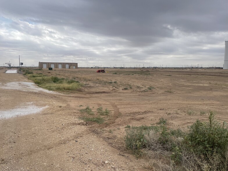 167 Kelly Rd, Carlsbad, NM for lease - Primary Photo - Image 2 of 12