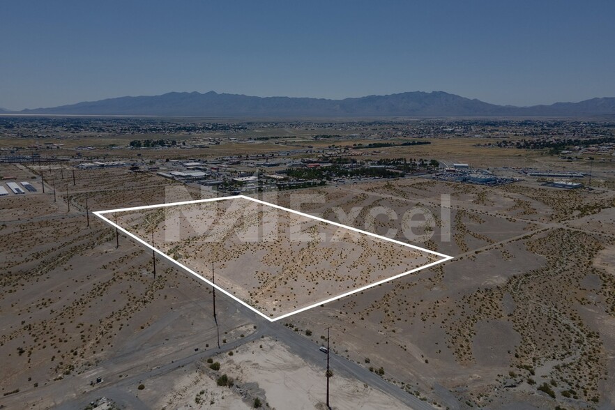 2440 Charleston Park ave, Pahrump, NV for sale - Primary Photo - Image 1 of 6