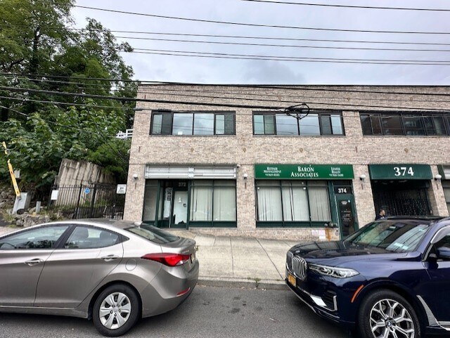 372-374 Mclean Ave, Yonkers, NY for lease Interior Photo- Image 1 of 1