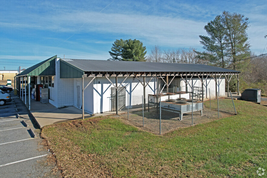 Portfolio Stony Point, NC portfolio of 4 properties for sale on LoopNet.com - Building Photo - Image 3 of 21