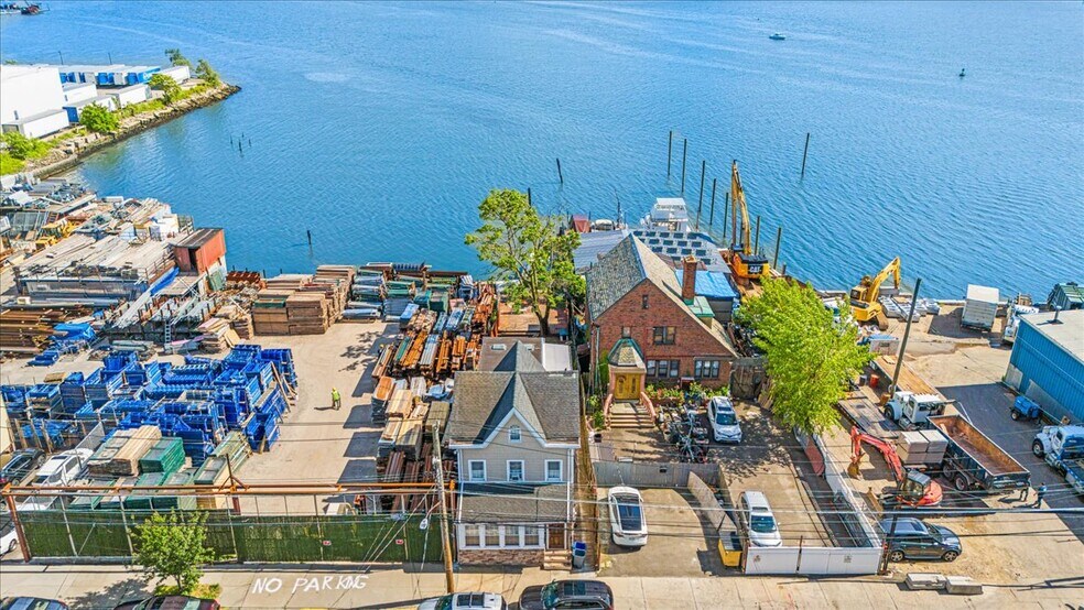 11004 15th Ave, College Point, NY for sale - Building Photo - Image 1 of 1