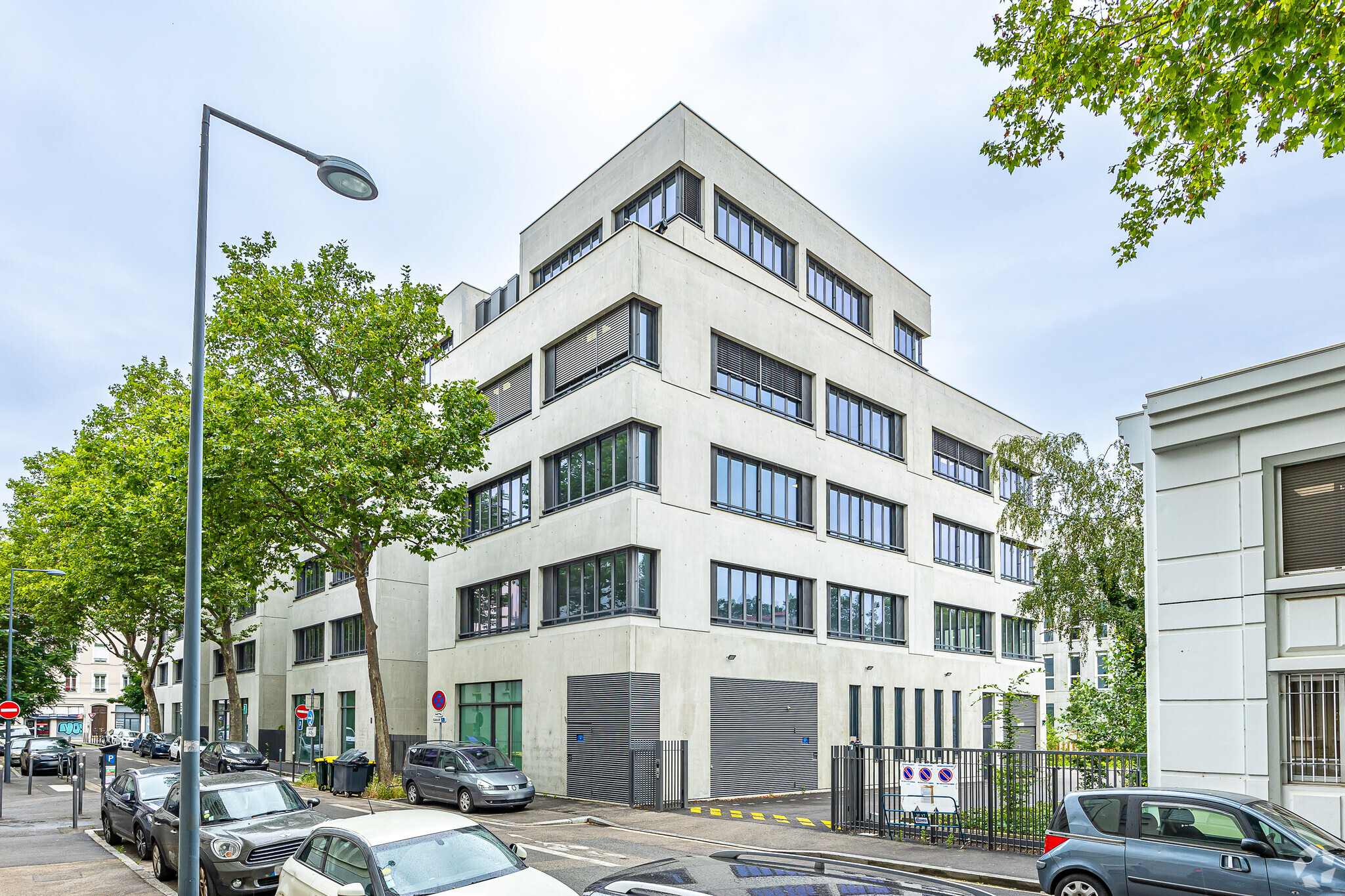 1 A Rue Pascal, Villeurbanne for lease Primary Photo- Image 1 of 3