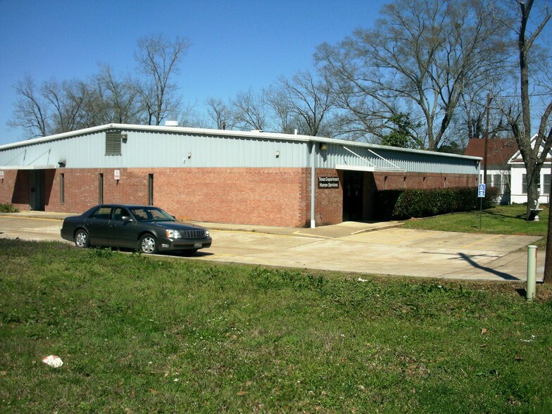 912 Nacogdoches St, Center, TX for sale - Primary Photo - Image 1 of 1