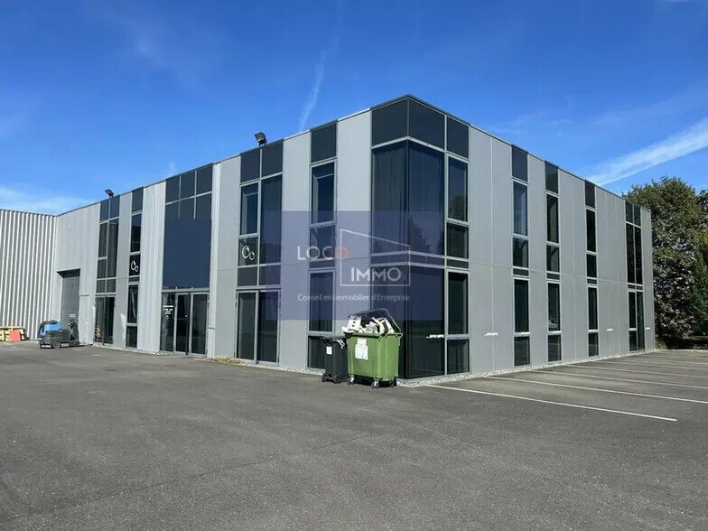 Industrial in Gradignan for lease - Building Photo - Image 1 of 12