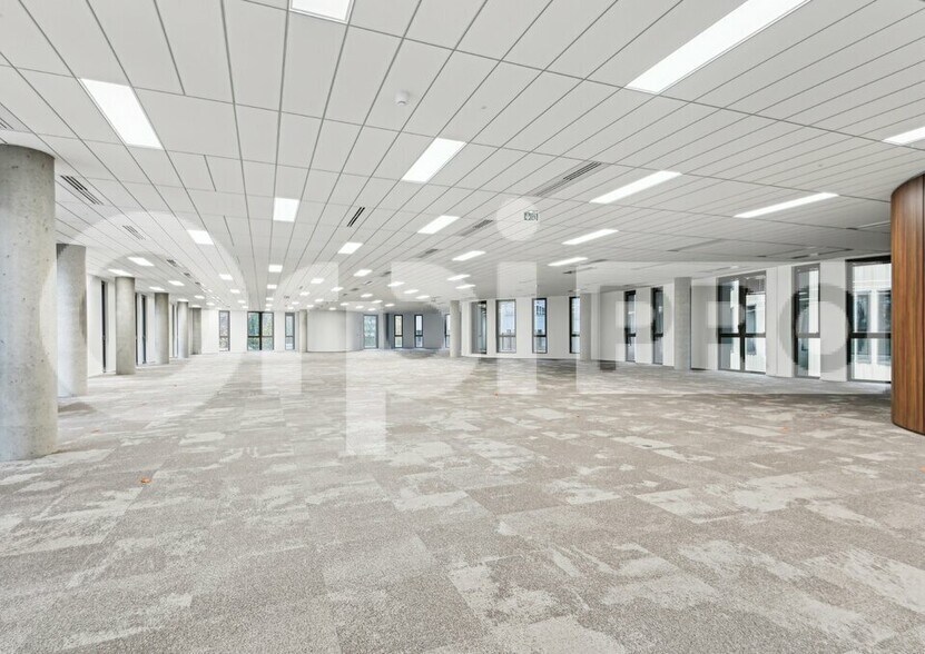 Office in Limonest for lease - Building Photo - Image 1 of 5