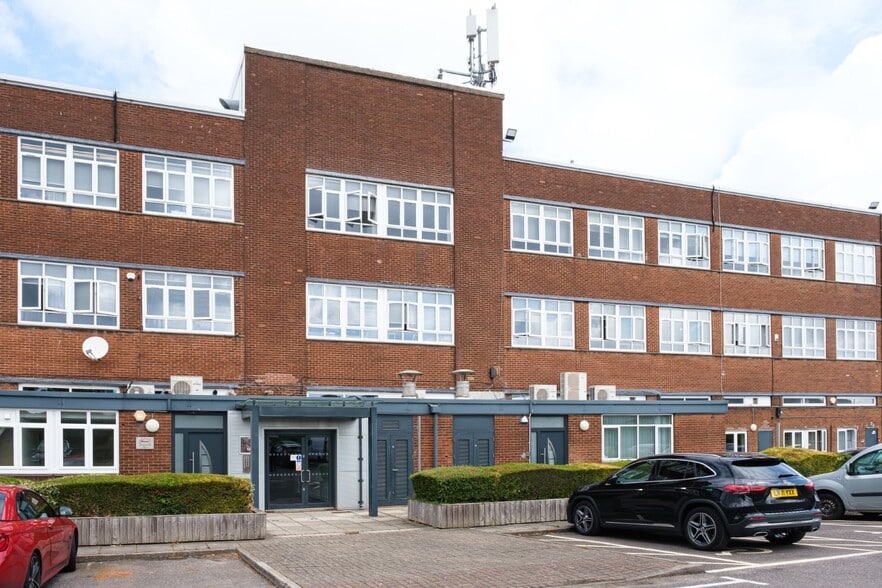 Titan Rd, Cardiff for lease - Building Photo - Image 1 of 1