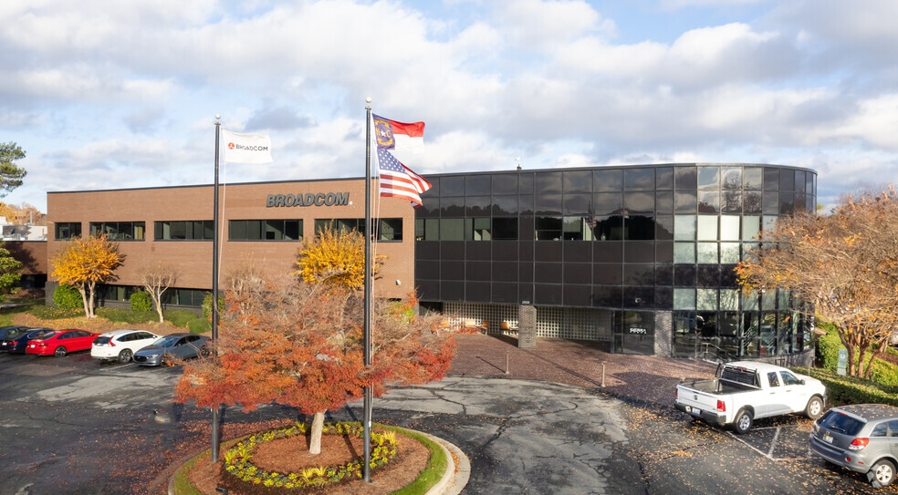 1030 Swabia Ct, Durham, NC for lease - Primary Photo - Image 1 of 8