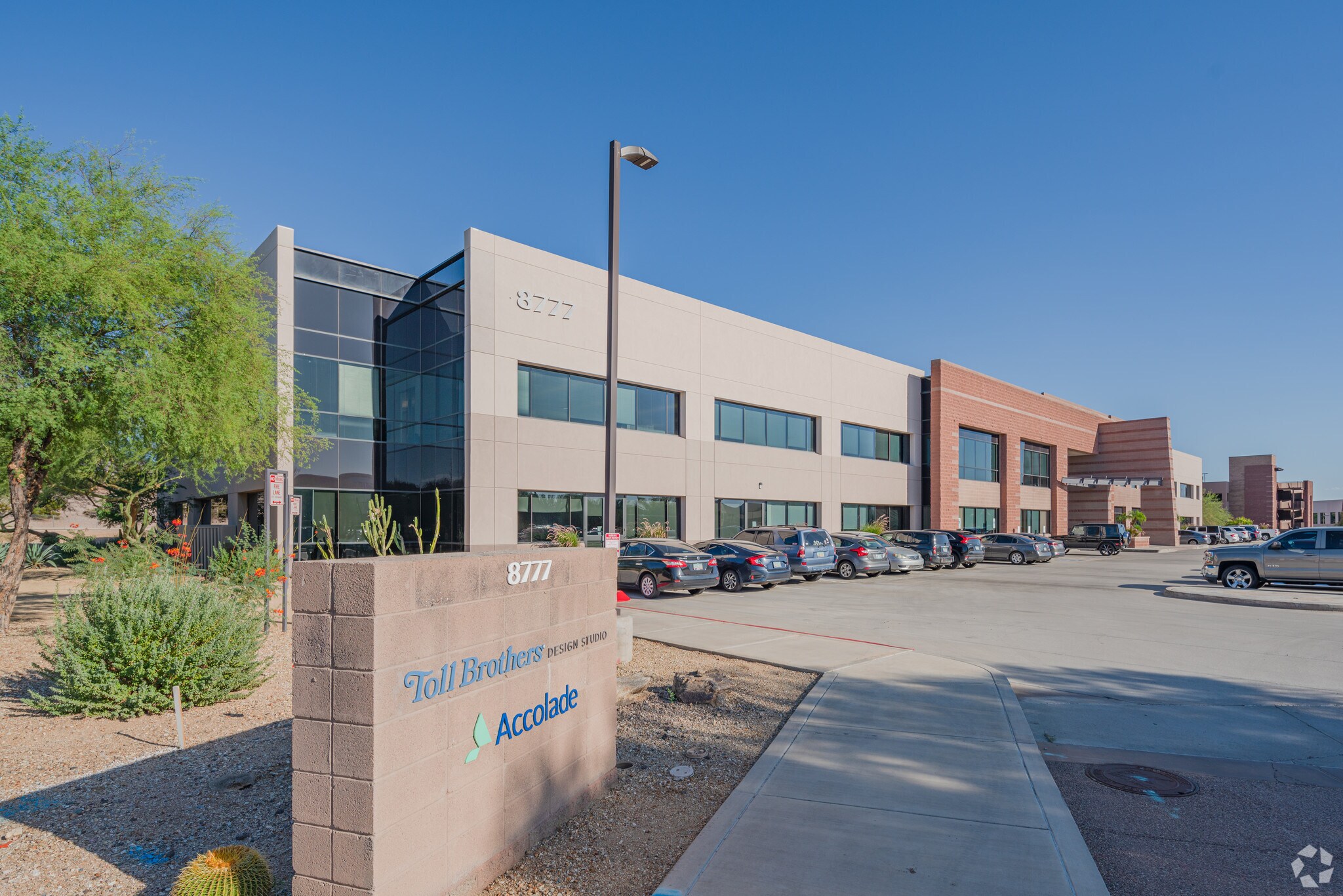 8777 E Hartford Dr, Scottsdale, AZ for sale Primary Photo- Image 1 of 1