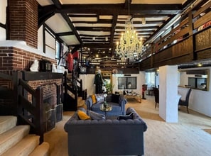 Ambers, The Millstream, London Road, Amersham for lease Interior Photo- Image 2 of 3