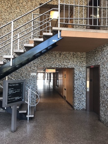 1120 W La Palma Ave, Anaheim, CA for lease - Lobby - Image 3 of 9