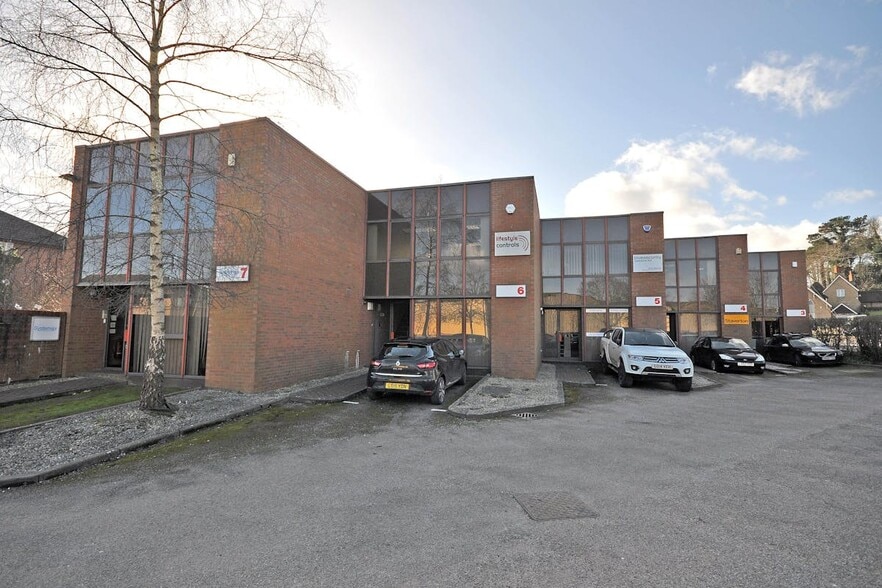 Units 1 - 7 Hortons Way portfolio of 2 properties for sale on LoopNet.com - Primary Photo - Image 2 of 2