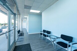 MURPHY BUSINESS CENTER - Storefront Property