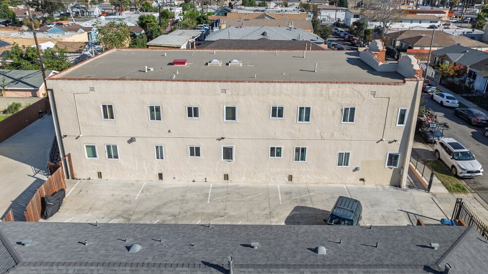 329 W Magnolia St, Compton, CA for sale - Building Photo - Image 3 of 16