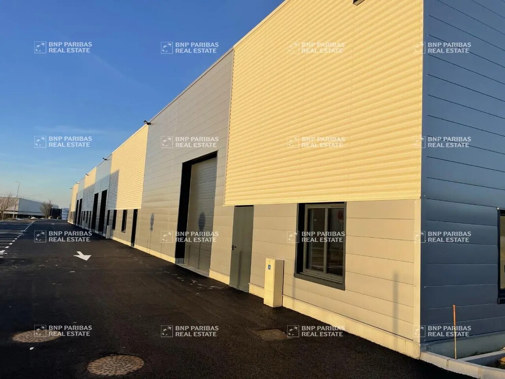 Location Local d'activités 406 m² à 816 m² - Photo 1