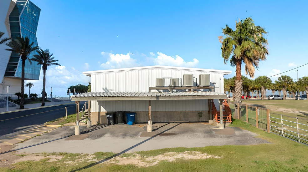 1525 Shoreline Blvd, Corpus Christi, TX for sale - Building Photo - Image 3 of 21