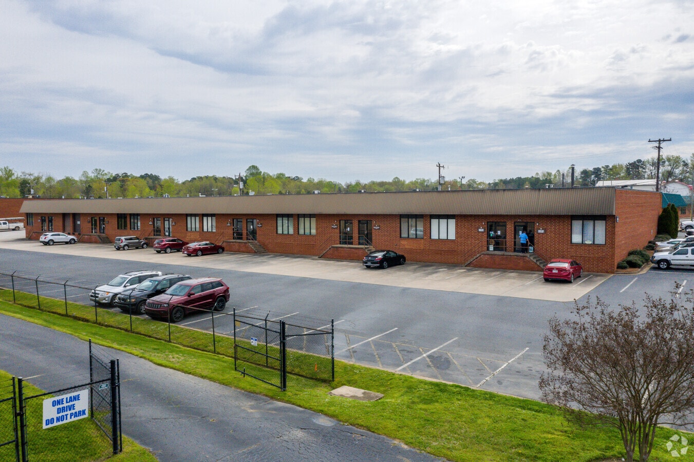 6148 Brookshire Blvd, Charlotte, NC 28216