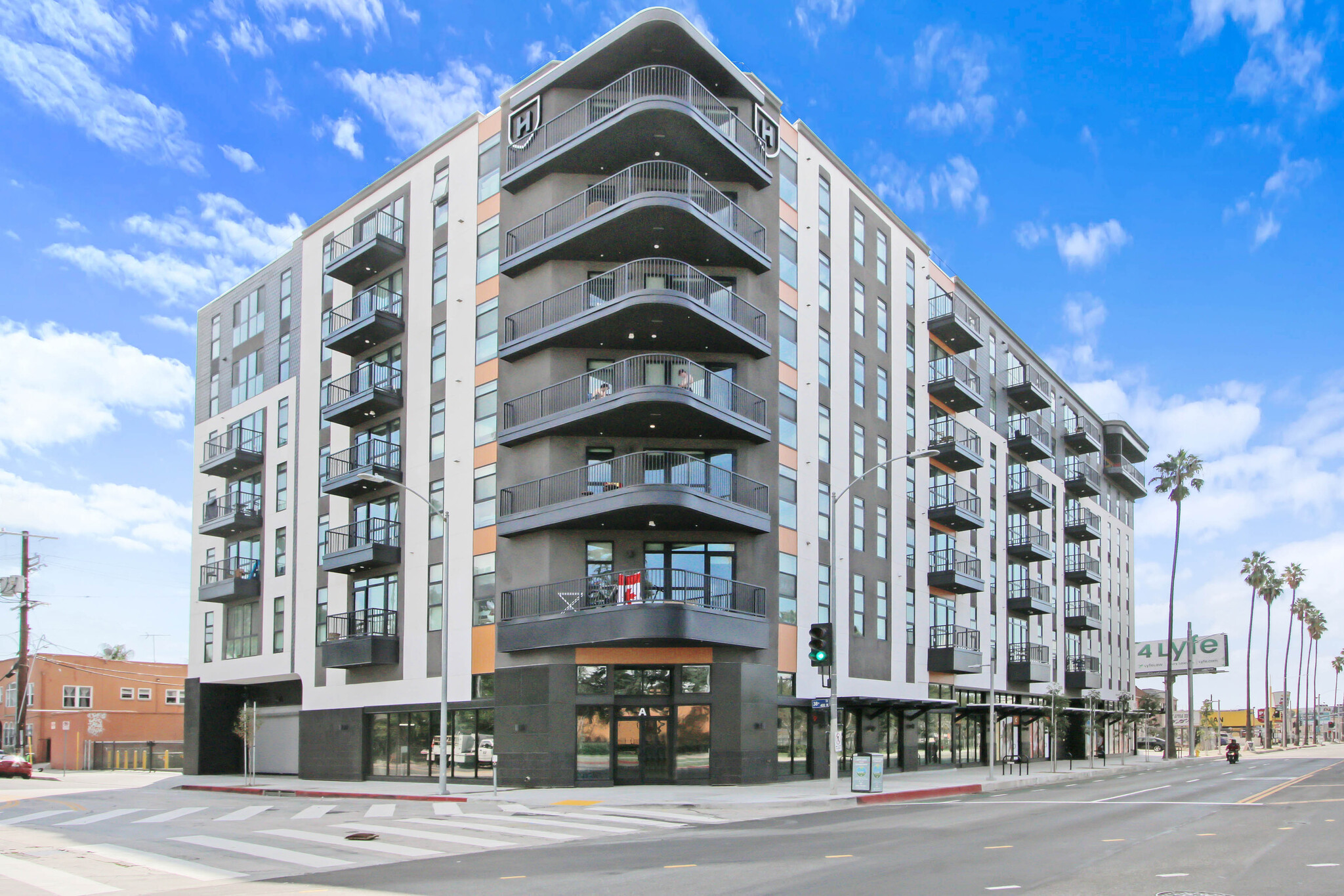 3800 S Figueroa St, Los Angeles, CA for lease Building Photo- Image 1 of 11