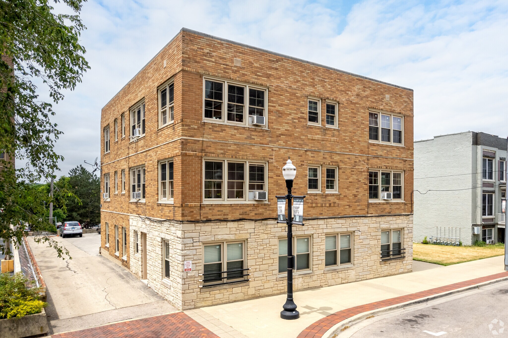 112 N Spring St, Elgin, IL for sale Building Photo- Image 1 of 1