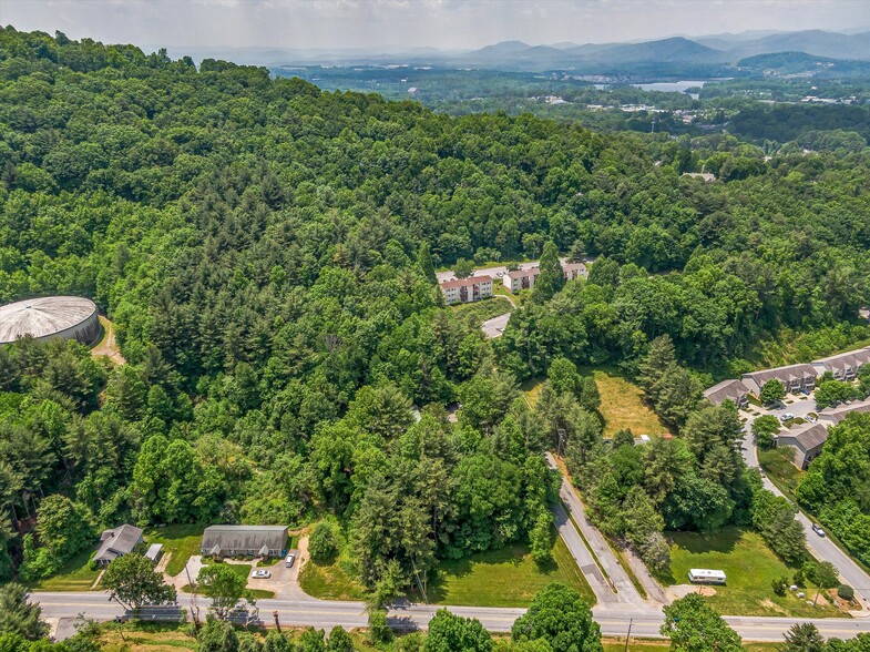 103 Mills Gap Rd, Asheville, NC for sale - Building Photo - Image 3 of 26