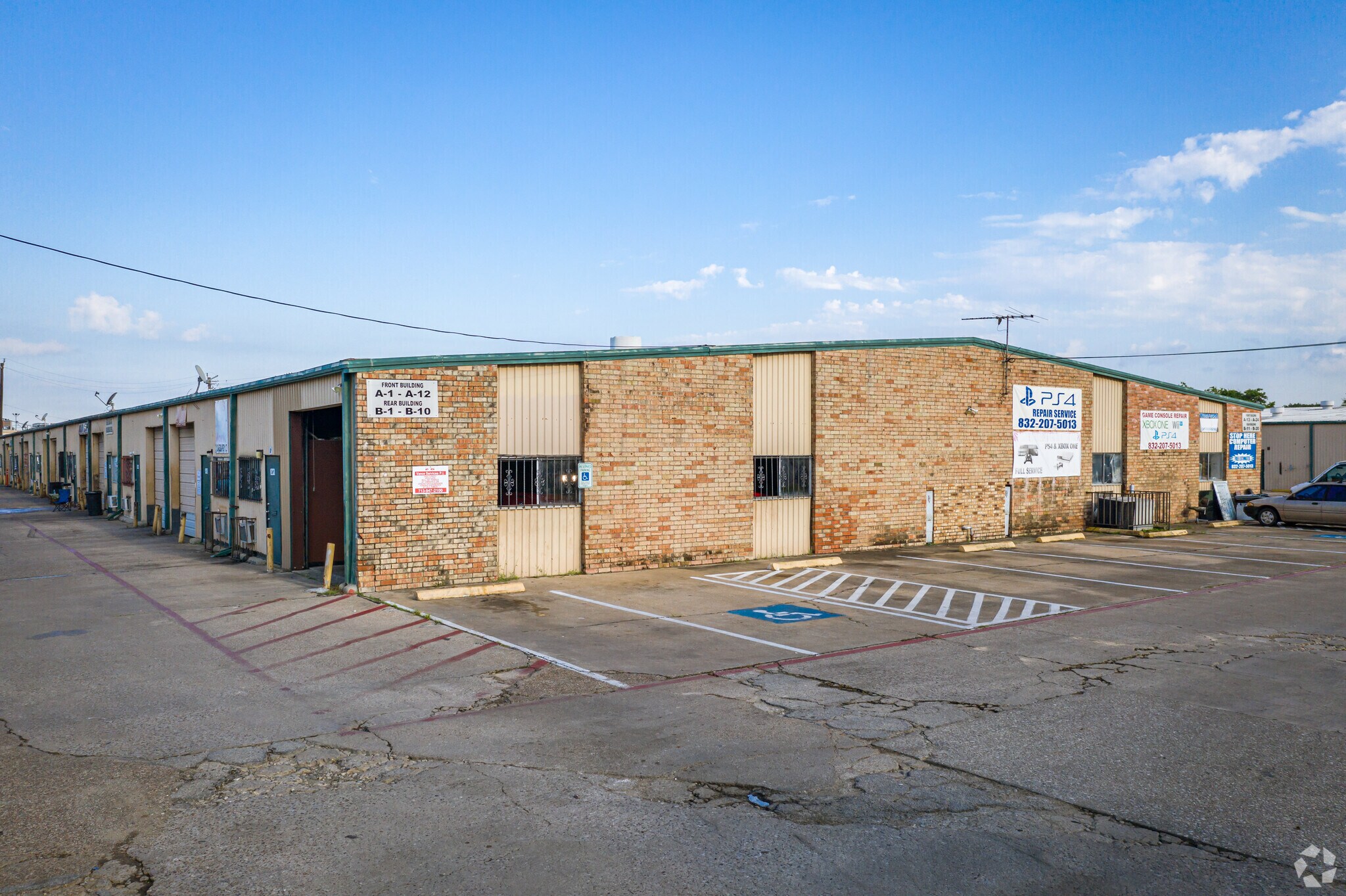 2950 S Shaver St, Houston, TX 77502 South Shaver Business Park