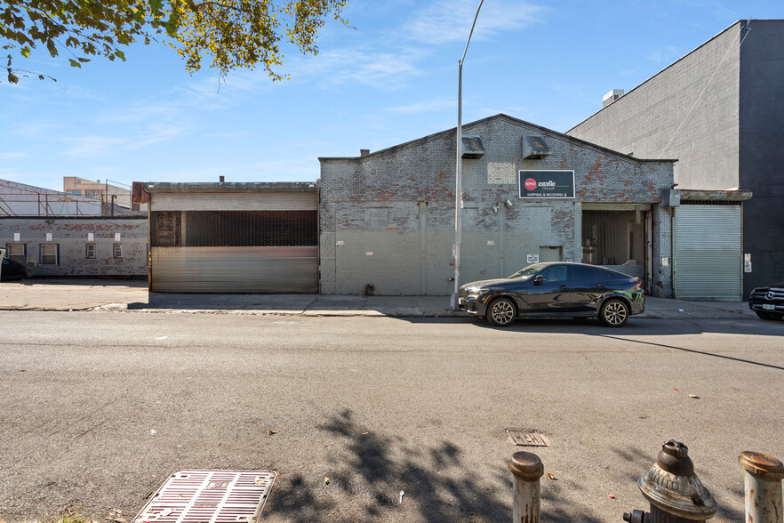 162 25th St, Brooklyn, NY for lease - Building Photo - Image 1 of 5