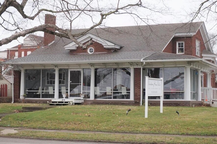 404 W Broadway, Princeton, IN for sale - Building Photo - Image 1 of 1