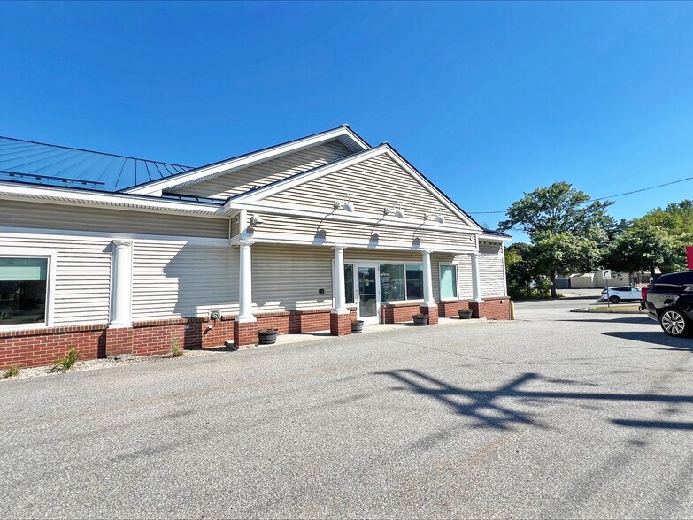 593 Center St, Auburn, ME for sale - Building Photo - Image 1 of 7