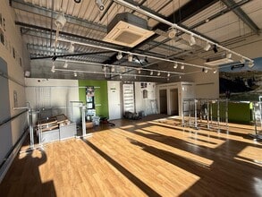 Birds Ln, Cowbridge for lease Interior Photo- Image 2 of 2