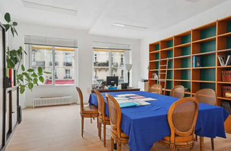 Office in Paris for lease Interior Photo- Image 2 of 7