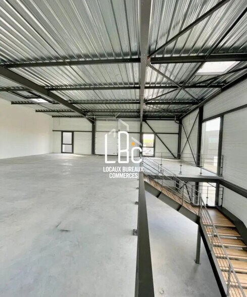 46 Rue Andre Ampere, Ancenis-Saint-Géréon for lease - Interior Photo - Image 3 of 7