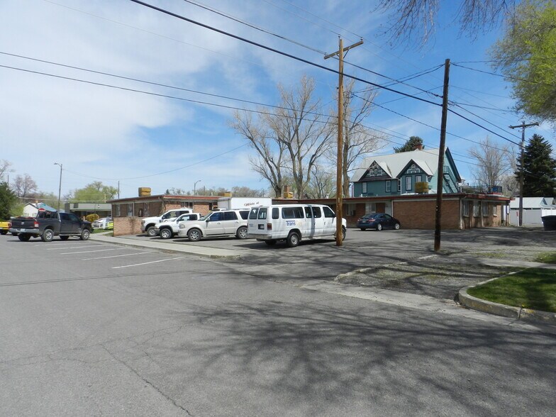 700 E Main St, Montrose, CO 81401 Office for Sale