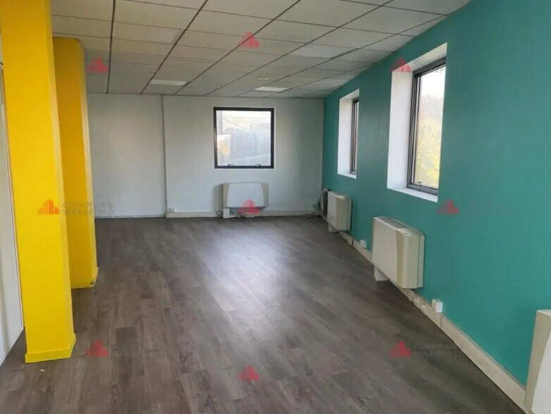 Office in Dijon for lease - Interior Photo - Image 3 of 5