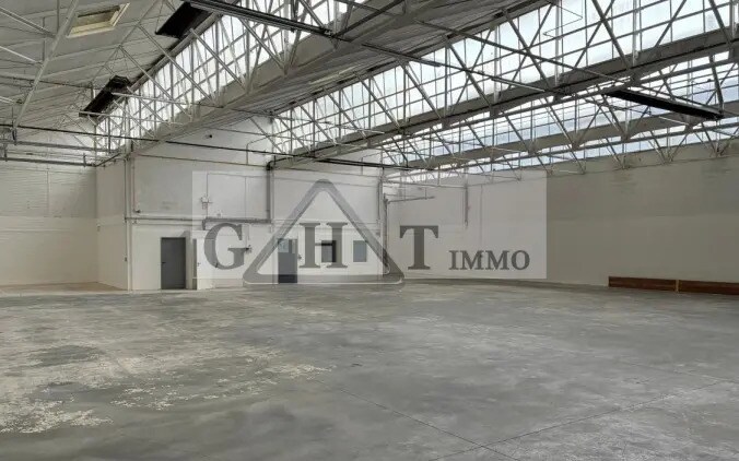 Office in Massy for lease - Interior Photo - Image 2 of 5