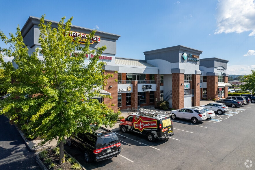 1143 Oak Ridge Tpke, Oak Ridge, TN for sale - Building Photo - Image 2 of 42