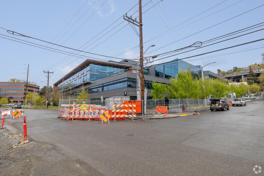 188 E Blaine St, Seattle, WA for lease - Building Photo - Image 2 of 8