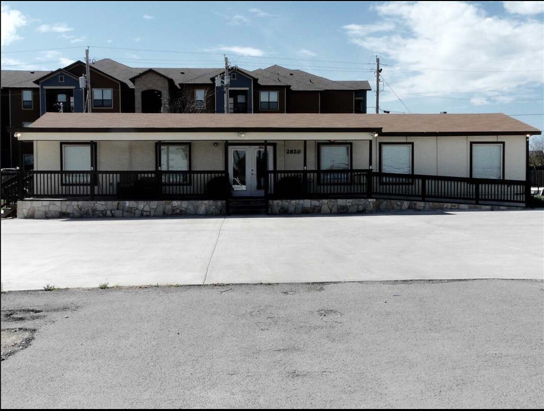 2820 Veterans Blvd, Del Rio, TX for sale Primary Photo- Image 1 of 1