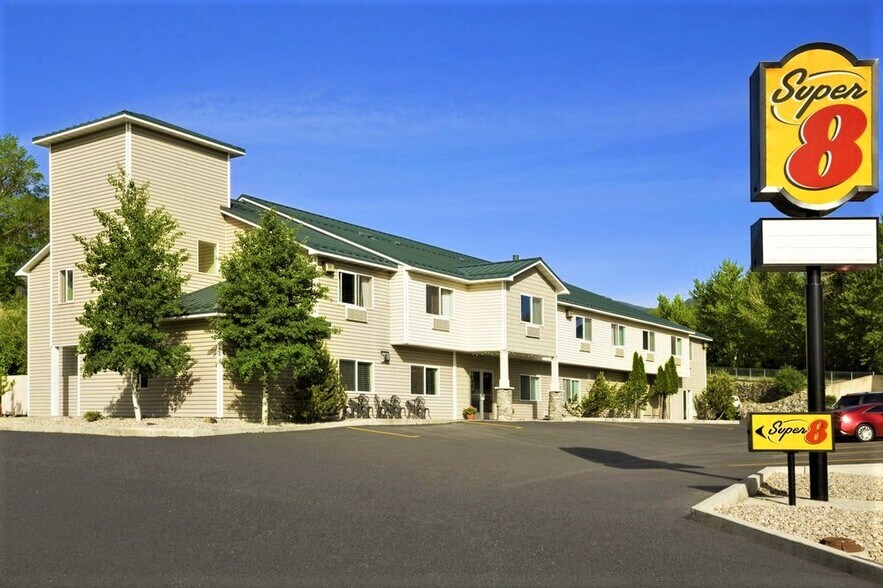 104 Courthouse Dr, Salmon, ID 83467 Hospitality Property for Sale