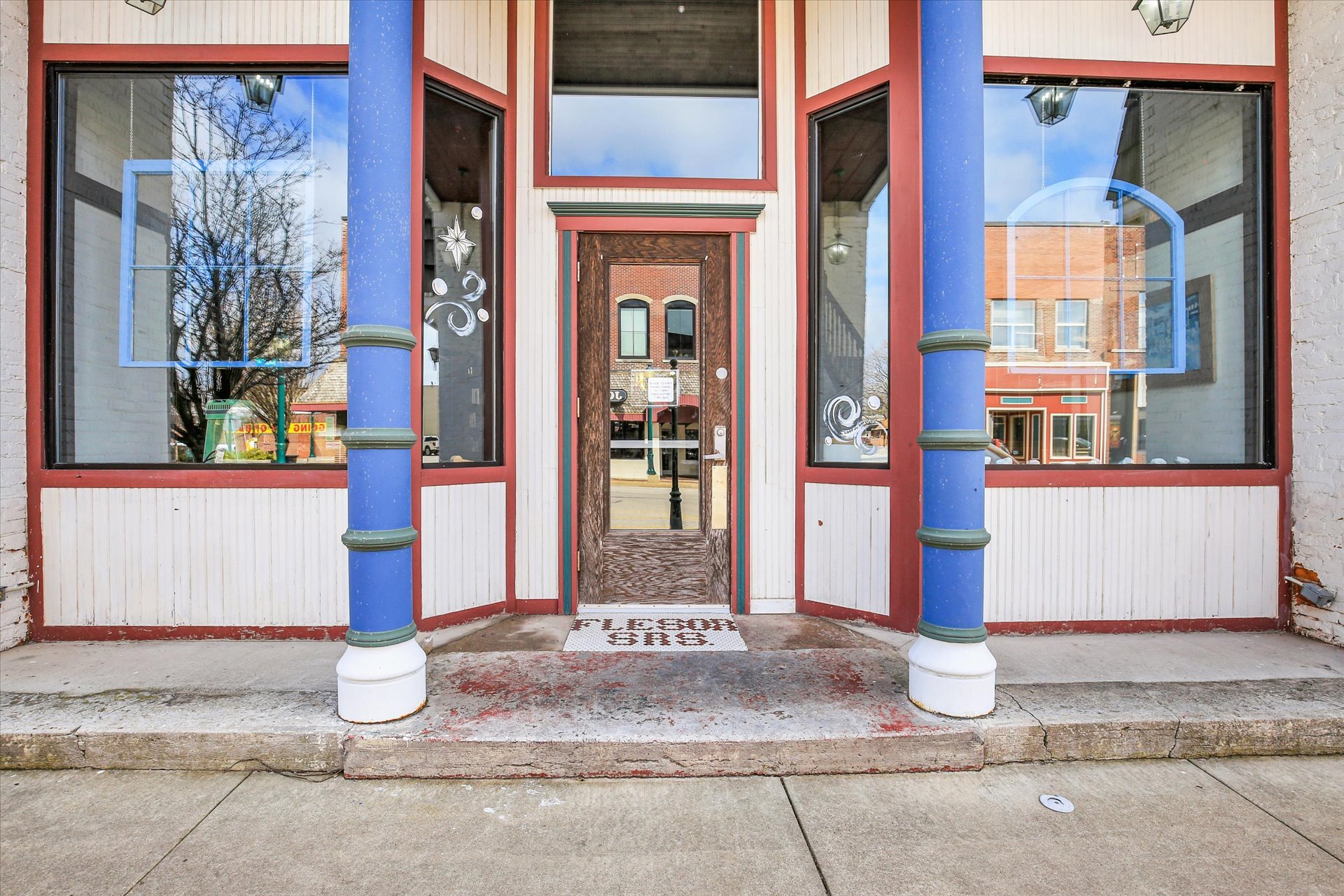103 W Sale St, Tuscola, IL for sale Building Photo- Image 1 of 25