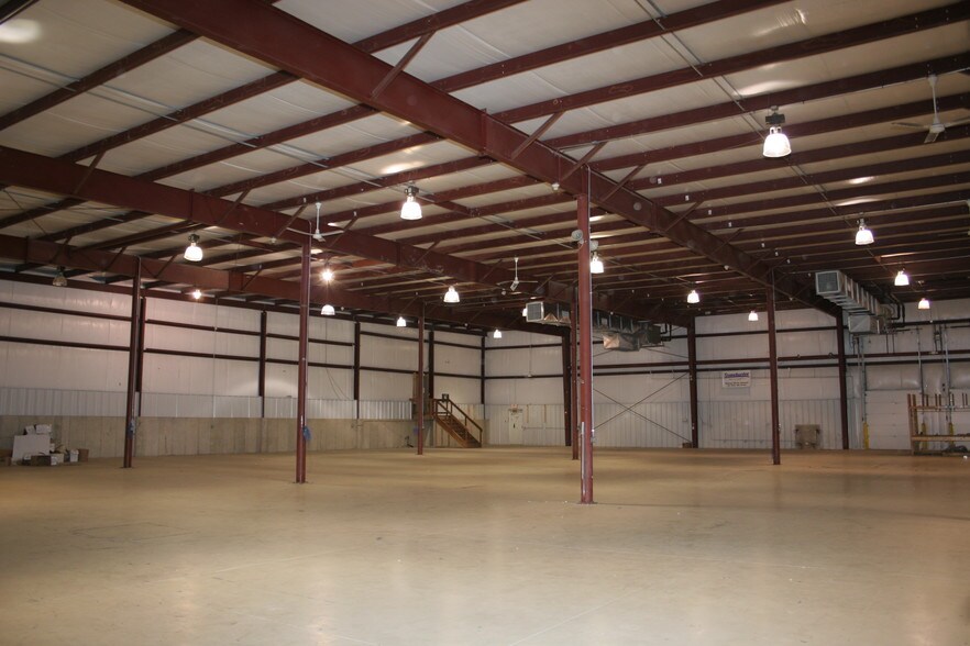 5335 Bass Rd, Fort Wayne, IN 46808