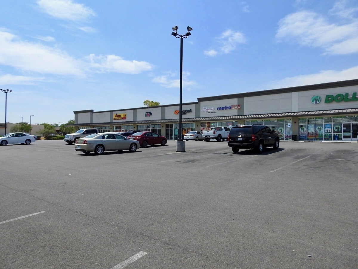 3502 Clark Blvd, Laredo, TX 78043