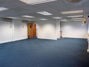 Horsted Sq, Uckfield for lease Interior Photo- Image 2 of 2