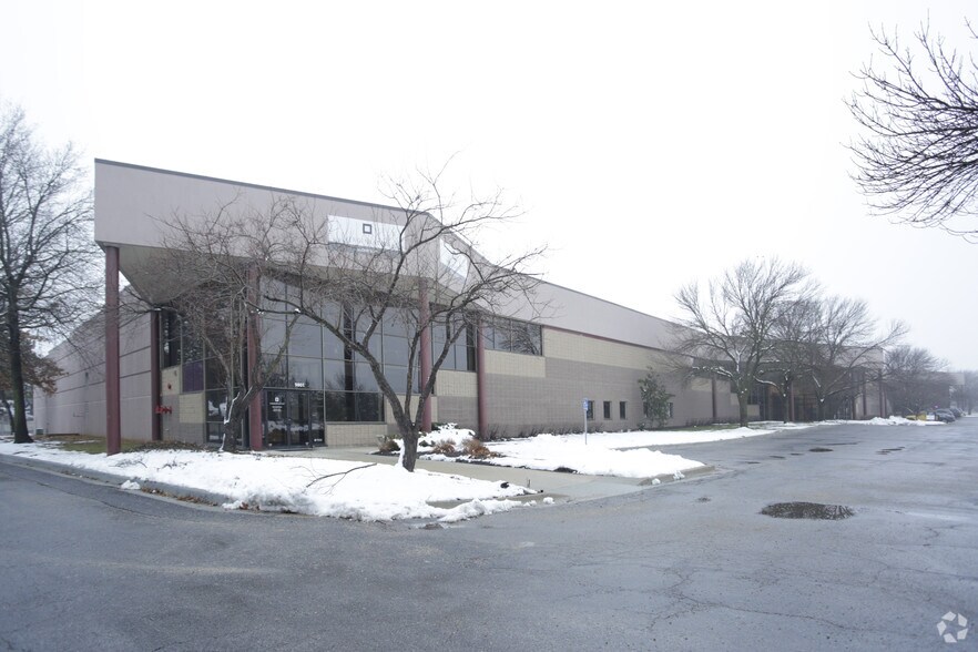 9801-9829 Commerce Pky, Lenexa, KS for sale - Primary Photo - Image 1 of 1