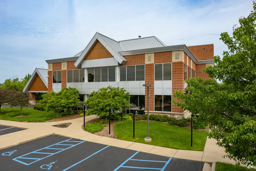 880-890 E 16th St, Holland, MI for sale - Primary Photo - Image 1 of 1