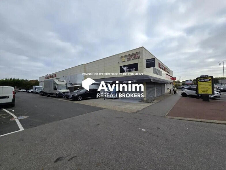 Retail in Chelles for lease - Building Photo - Image 3 of 3