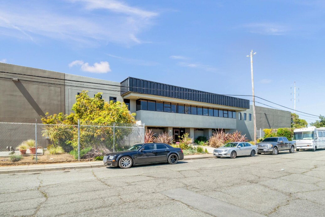 351 Demeter St, East Palo Alto, CA for lease Building Photo- Image 1 of 14