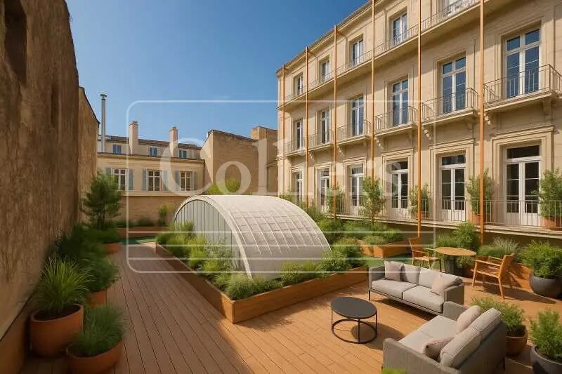 Flex in Marseille for lease - Building Photo - Image 1 of 16